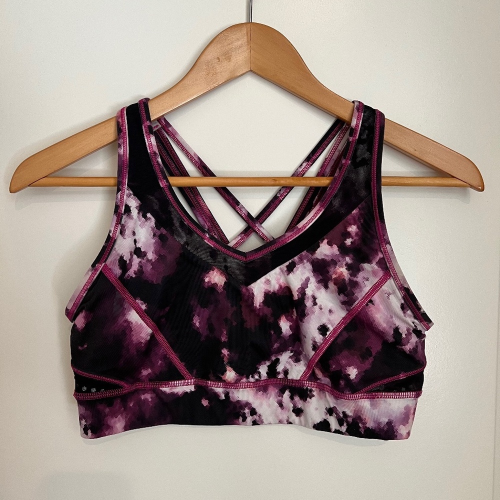 Lululemon Sports bra Size 8 color: purple